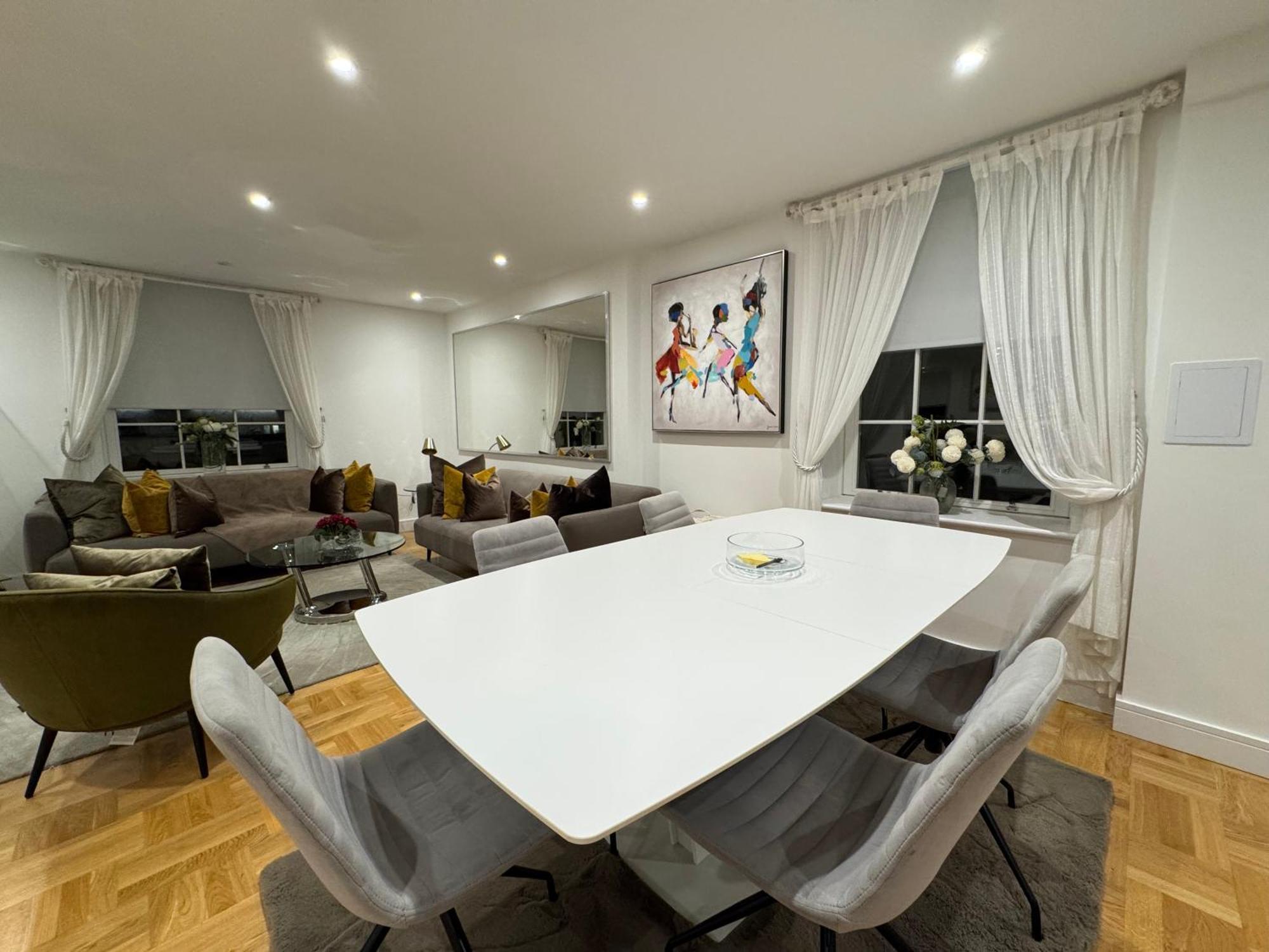 High Deluxe Standard Flat For 6 People In The Heart Of *