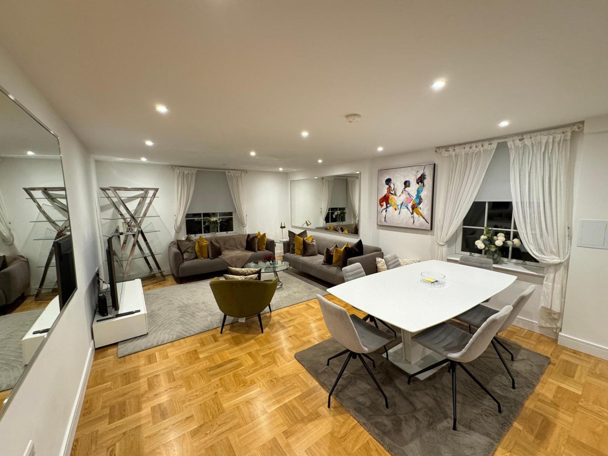 High Deluxe Standard Flat For 6 People In The Heart Of Appartamento Londra
