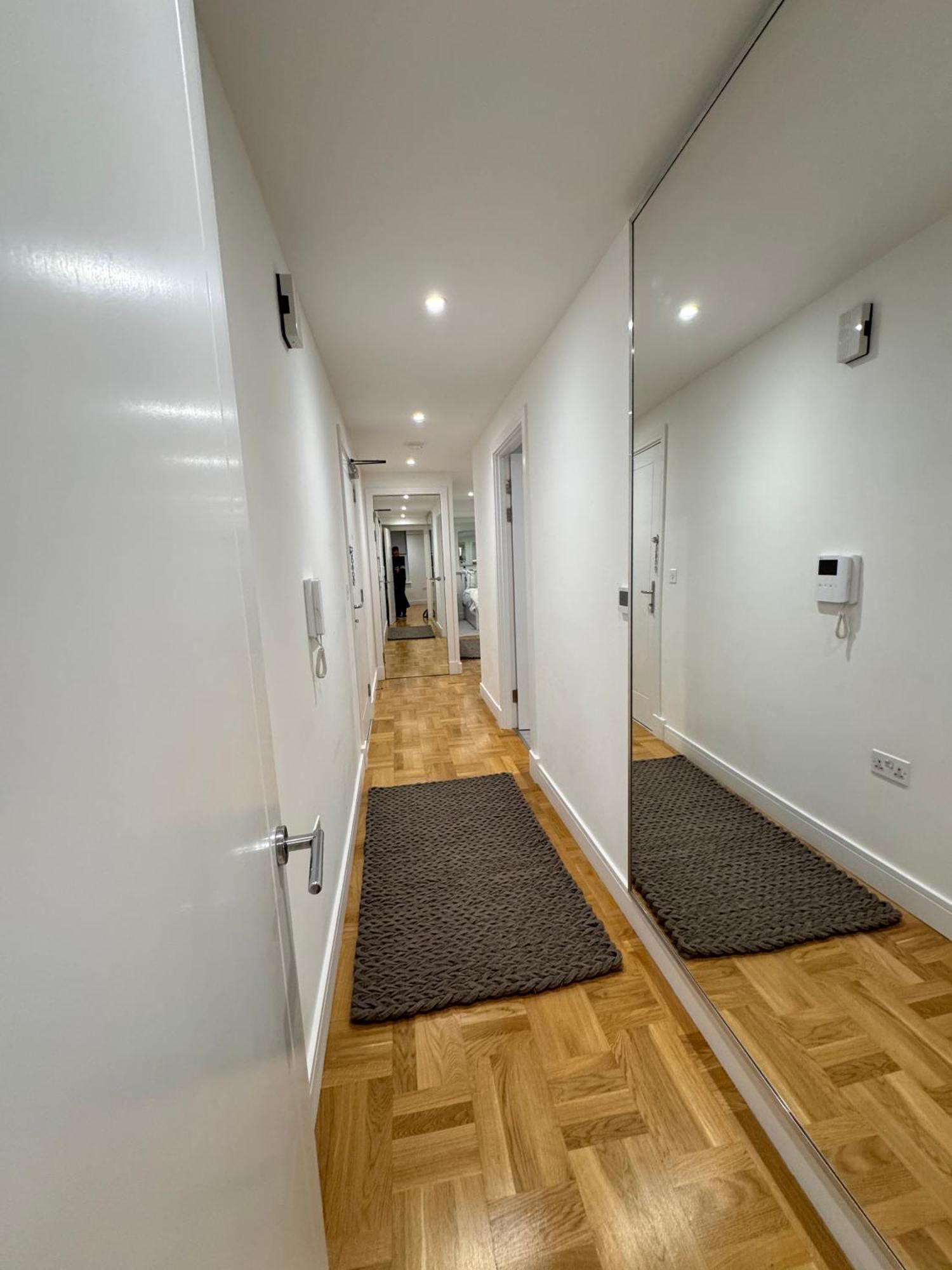 High Deluxe Standard Flat For 6 People In The Heart Of Appartamento
