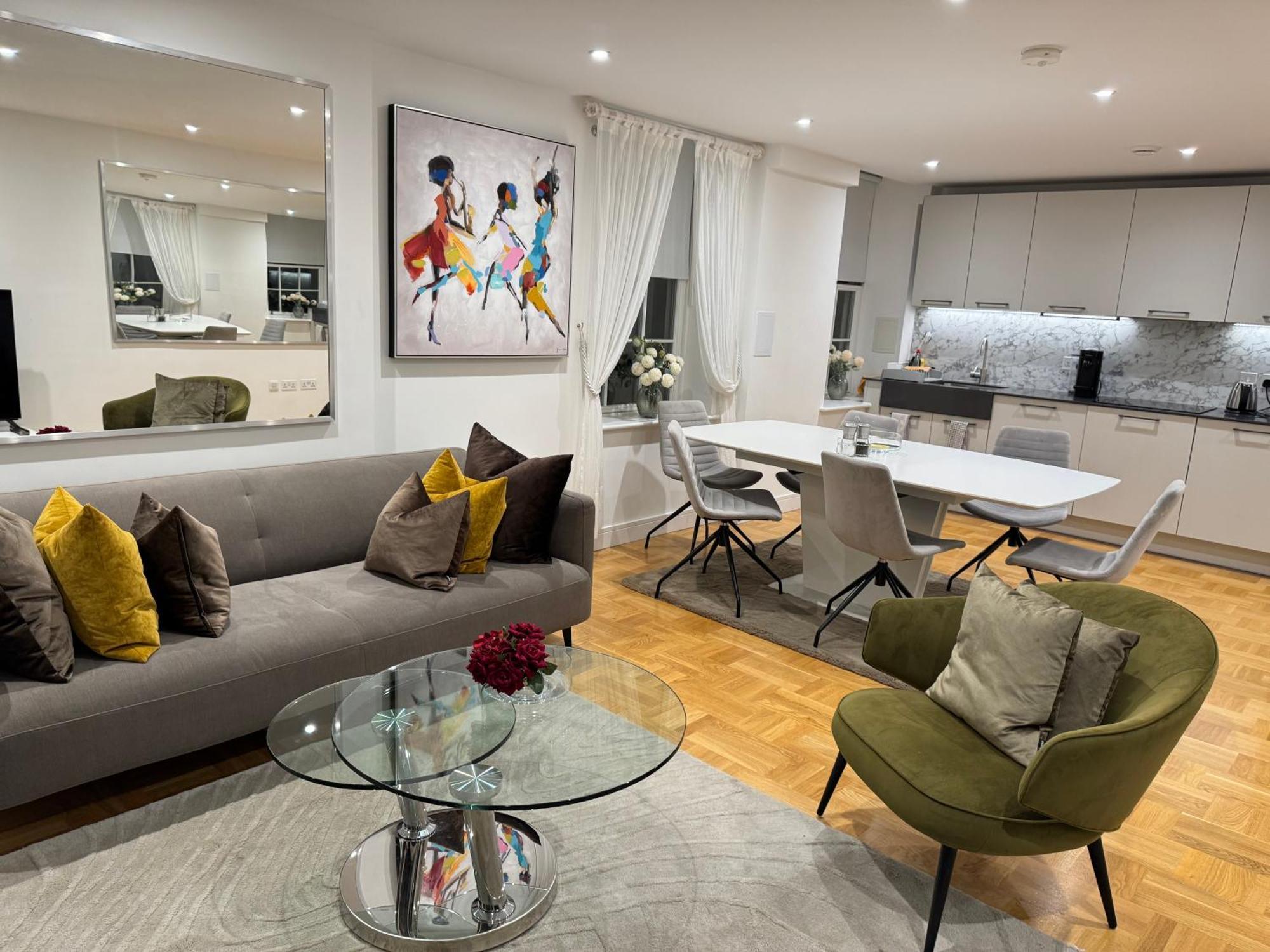 High Deluxe Standard Flat For 6 People In The Heart Of Appartamento *